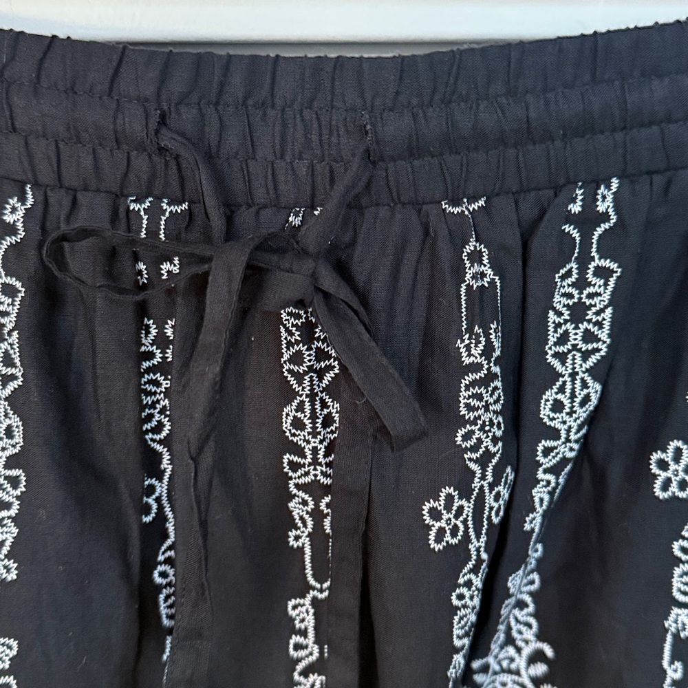 Axcess by Liz Claiborne Black Printed Drawstring Women's Skirt S - Picture 3 of 6